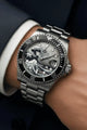 Relogio Automatico Masculino Great Wave Silver Black no pulso
